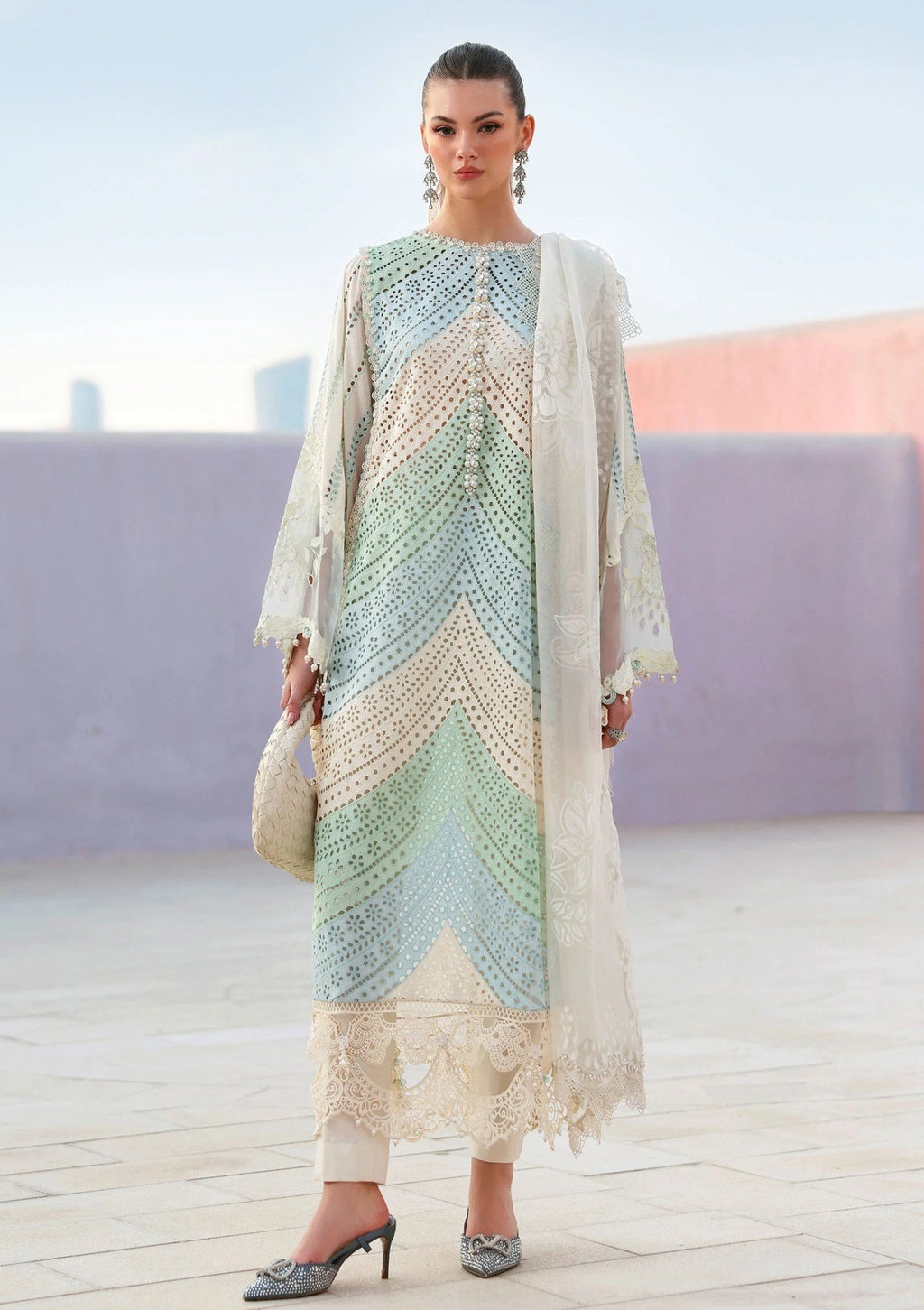 Mahreen Embroidered Luxury Lawn 3-Piece Suit