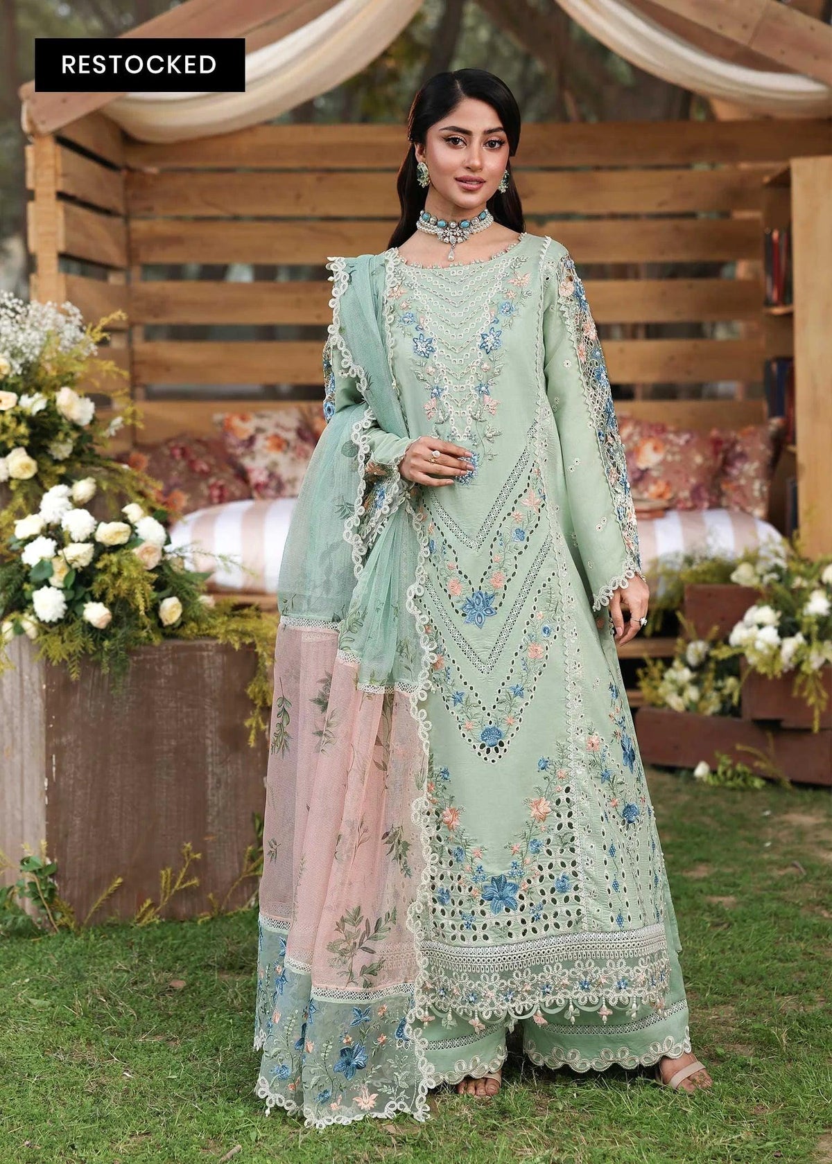 Nayara Chikankari Luxury Lawn 3-Piece Suit