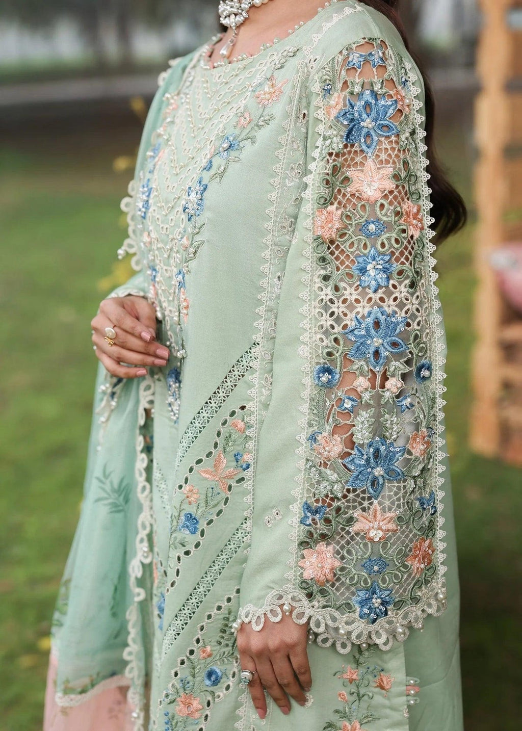 Nayara Chikankari Luxury Lawn 3-Piece Suit